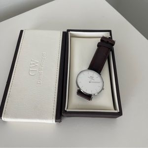 Daniel Wellington women classic watch, Silver, 36 mm